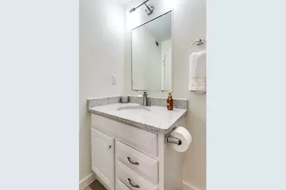 5844 Sandhurst Lane #D, Dallas, TX 75206 - Photo 22