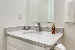 5844 Sandhurst Ln, Dallas, TX 75206 - Photo 22