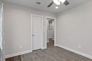 411 Sunflower Trl, Cleburne, TX 76033 - Photo 26