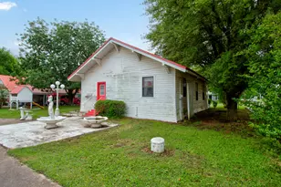101 E Reed St, Randolph, TX 75475 - Photo 20