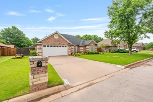 740 Bluebonnet Dr, Stephenville, TX 76401 - Photo 26