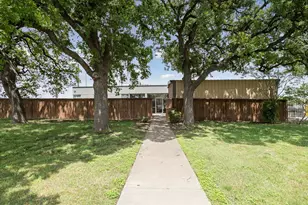 5685 E Loop 820 S, Fort Worth, TX 76119 - Photo 1