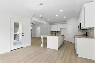 1419 Quail Crk Dr, Cleburne, TX 76033 - Photo 12