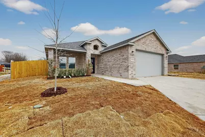 10174 Budtime Lane, Dallas, TX 75217 - Photo 2