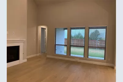 1618 Banded Ledge Drive, Mansfield, TX 76063 - Photo 4