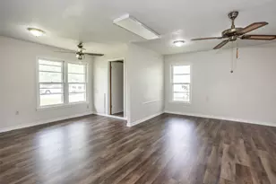 1102 Fair Ave, Gainesville, TX 76240 - Photo 10