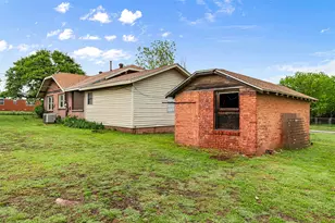 302 W Grogan St, Hamilton, TX 76531 - Photo 4