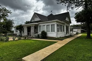 322 Hill St, Grand Prairie, TX 75050 - Photo 12