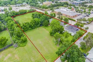 322 Hill St, Grand Prairie, TX 75050 - Photo 2