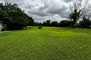 322 Hill St, Grand Prairie, TX 75050 - Photo 34