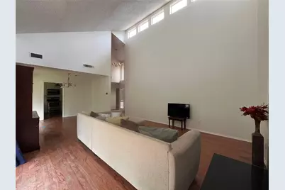 5718 Meadow Wood Lane, Fort Worth, TX 76112 - Photo 4