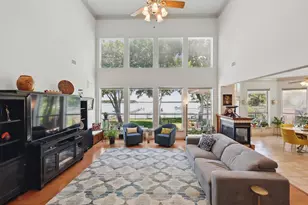 8913 Sunrise Point Ct, Fort Worth, TX 76135 - Photo 14