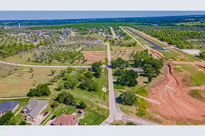 8433 W Landings Road, Granbury, TX 76049 - Photo 2