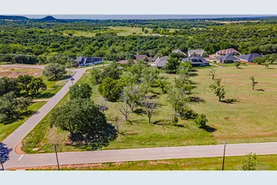 8433 W Landings Road, Granbury, TX 76049 - Photo 20
