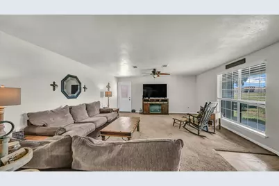 301 S Spring Branch Trail, Springtown, TX 76082 - Photo 4