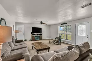 301 S Spring Branch Trail, Springtown, TX 76082 - Photo 6