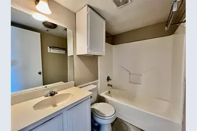 701 W Sycamore Street #205, Denton, TX 76201 - Photo 6