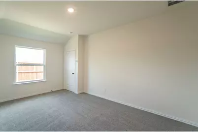 404 Rose Avenue, Cleburne, TX 76033 - Photo 8