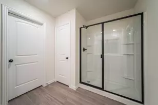 404 Rose Ave, Cleburne, TX 76033 - Photo 10