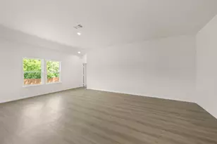 1601 Annabelle St, Cleburne, TX 76031 - Photo 10