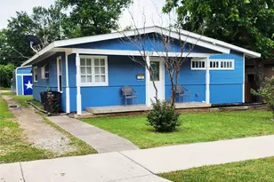 2908 Wilkinson Ave, Fort Worth, TX 76103 - Photo 2