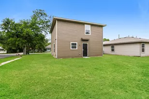 1300 N Brazos Ave, Cleburne, TX 76031 - Photo 22