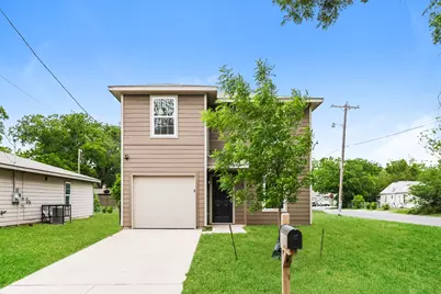 1300 N Brazos Avenue, Cleburne, TX 76031 - Photo 1