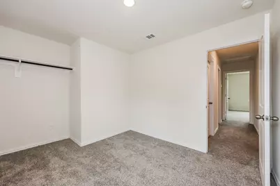 1300 N Brazos Avenue, Cleburne, TX 76031 - Photo 14