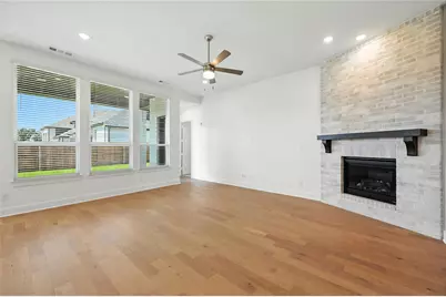 532 Lockhart Street, Waxahachie, TX 75165 - Photo 10