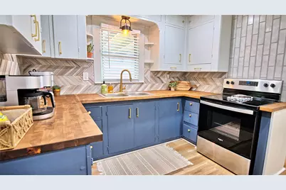 411 W Pine Street, Nocona, TX 76255 - Photo 4