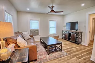 411 W Pine St, Nocona, TX 76255 - Photo 2