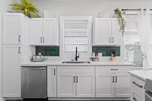 711 W Knox St, Ennis, TX 75119 - Photo 12