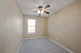 4756 Hollow Tree Dr, Arlington, TX 76018 - Photo 8