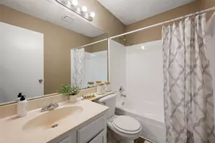 4756 Hollow Tree Dr, Arlington, TX 76018 - Photo 20