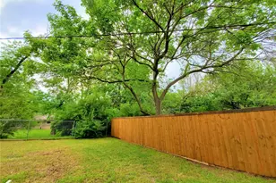 2115 Glenwood Ln, Denton, TX 76209 - Photo 24