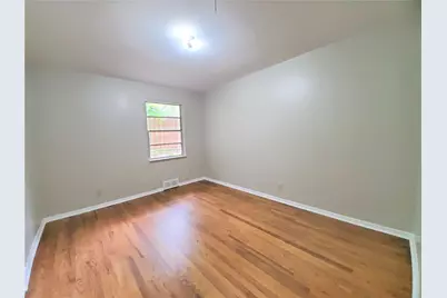 2115 Glenwood Lane, Denton, TX 76209 - Photo 8