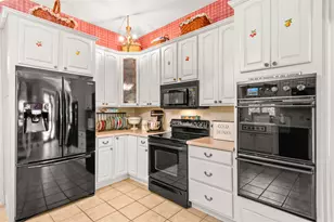 1303 W Main St, Waxahachie, TX 75165 - Photo 12