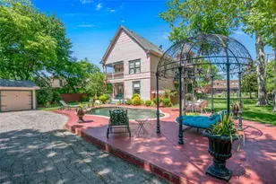 1303 W Main St, Waxahachie, TX 75165 - Photo 2