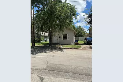 804 N Sherman Street, Ennis, TX 75119 - Photo 1