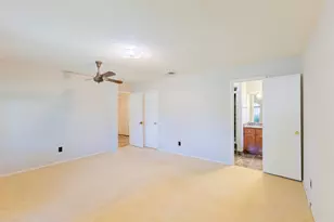 2418 Ingleside Dr, Grand Prairie, TX 75050 - Photo 4