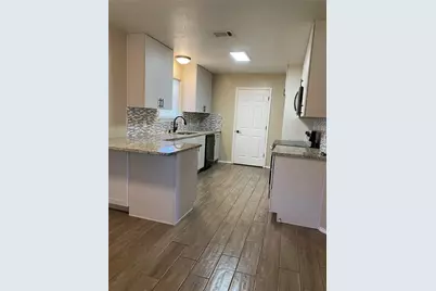 4404 Bobbie Ann Drive, Granbury, TX 76049 - Photo 4