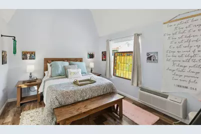 114 W Doyle Street, Granbury, TX 76048 - Photo 10