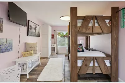 114 W Doyle Street, Granbury, TX 76048 - Photo 12