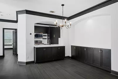 4160 Towne Green Circle, Addison, TX 75001 - Photo 6