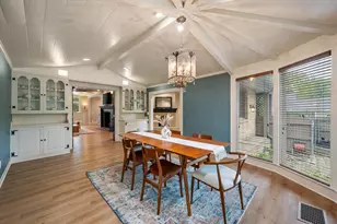 1111 Governors Dr, Corsicana, TX 75110 - Photo 10