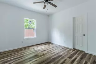 1014 Trinity St, Cleburne, TX 76031 - Photo 12