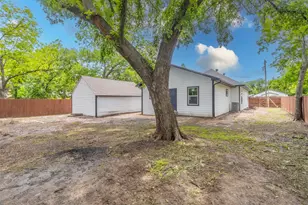 1014 Trinity St, Cleburne, TX 76031 - Photo 28