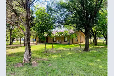 185 East Street, Buffalo Gap, TX 79508 - Photo 4