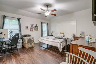 228 Lovers Path Dr, Springtown, TX 76082 - Photo 22