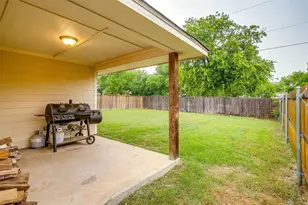 228 Lovers Path Dr, Springtown, TX 76082 - Photo 36
